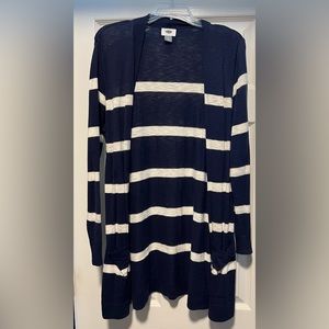 Old navy large blue white striped cardigan with pockets gently used light weight